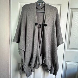 Women's Gray Apt. 9 Ruffle Trim Sweater Knit Toggle Ruana Shawl Wrap One Size